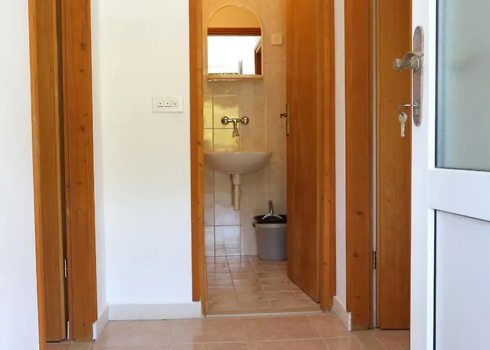 Seaside Secluded Cove Rasohatica, Korcula - 5453 * Zrnovo